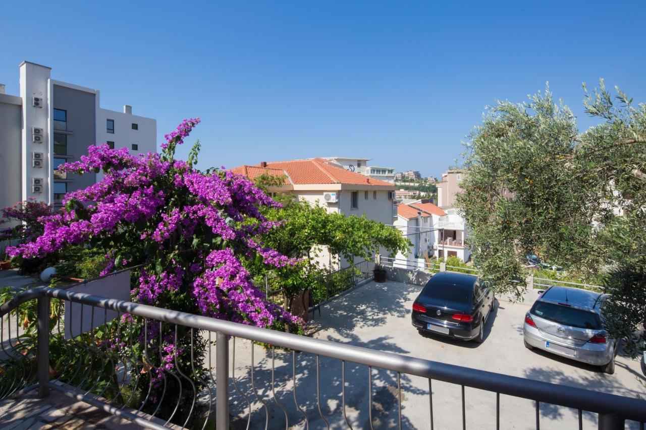 Apartment Ivanovic Family Bečići エクステリア 写真